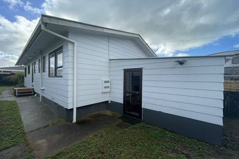 Photo of property in 94 Roberts Road, Te Atatu South, Auckland, 0610