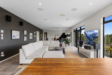 Photo of property in 101 Oteki Park Drive, Welcome Bay, Tauranga, 3112