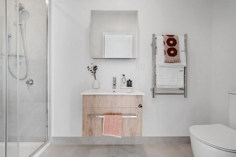 Photo of property in 15 Fencible Drive, Howick, Auckland, 2014