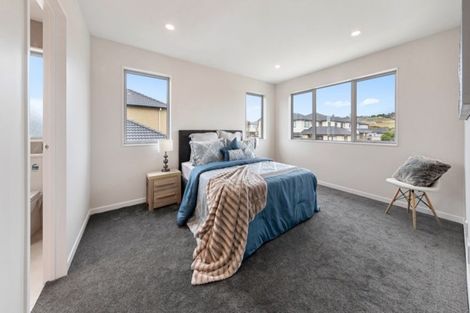 Photo of property in 29 Carrickdawson Drive, Flat Bush, Auckland, 2019