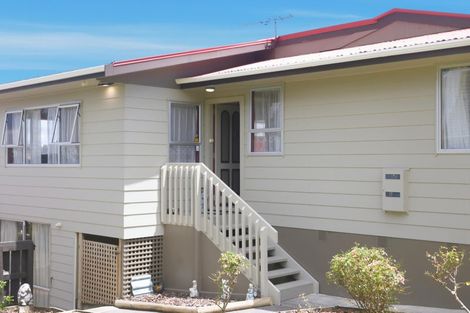 Photo of property in 40 Glenbervie Crescent, Massey, Auckland, 0614
