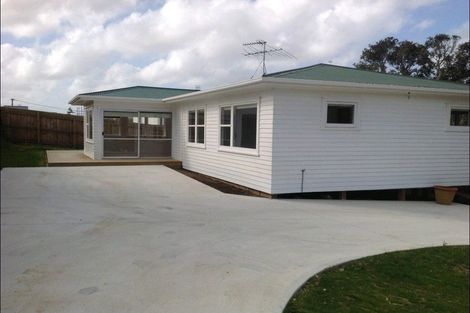 Photo of property in 26 Eskdale Road, Birkdale, Auckland, 0626