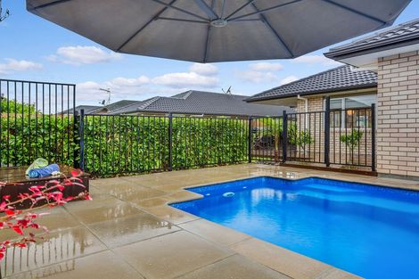 Photo of property in 37 Capriana Drive, Karaka, Papakura, 2113