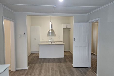 Photo of property in 19 Main Street, Hospital Hill, Napier, 4110