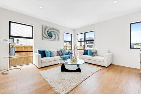 Photo of property in 51 Hikuawa Road, Flat Bush, Auckland, 2019