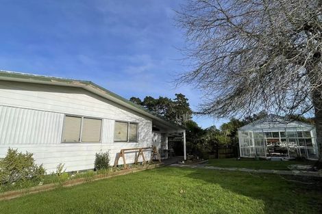 Photo of property in 108 Kemp Road, Massey, Auckland, 0614