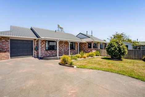 Photo of property in 30 Nikau Street, Inglewood, 4330