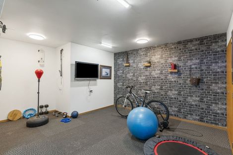 Photo of property in 16 Bellbird Rise, Murrays Bay, Auckland, 0630