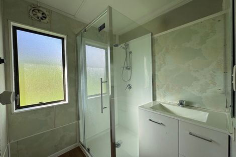 Photo of property in 18 Pemberton Avenue, Bayview, Auckland, 0629