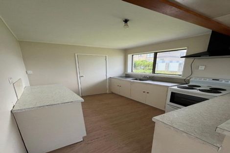 Photo of property in 1/22 Coburg Street, Henderson, Auckland, 0612
