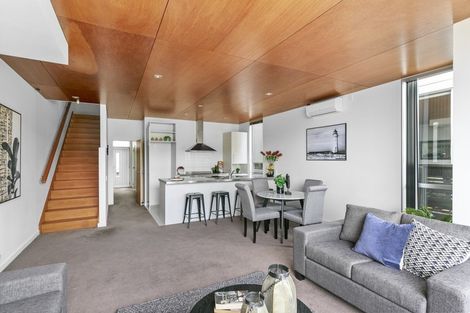 Photo of property in 12/3 Severn Street, Island Bay, Wellington, 6023