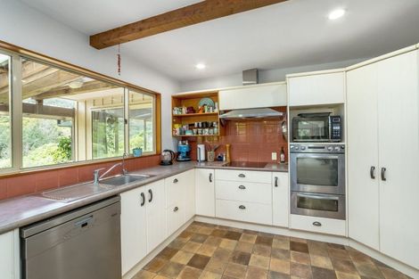 Photo of property in 1789 State Highway 2, Kaitoke, Upper Hutt, 5018