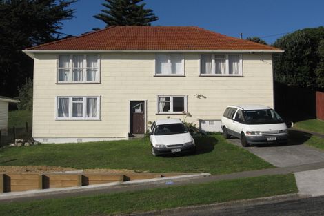 Photo of property in 11 Spur Grove, Titahi Bay, Porirua, 5022