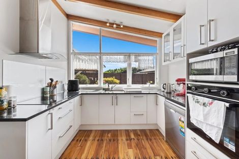 Photo of property in 1 Sexton Place, Manurewa East, Auckland, 2102