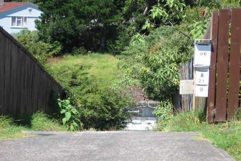 Photo of property in 2/21 Taurus Crescent, Beach Haven, Auckland, 0626