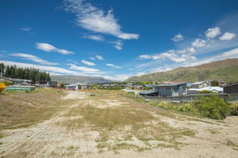 Photo of property in 10 Mcleod Avenue, Wanaka, 9305