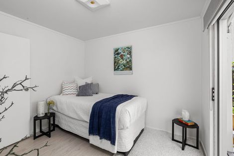 Photo of property in 2/30a Glenvar Road, Torbay, Auckland, 0630