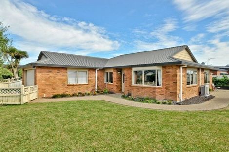 Photo of property in 30 Northmeadow Drive, Rototuna, Hamilton, 3210
