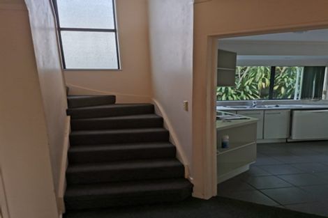 Photo of property in 95 Seaview Road, Glenfield, Auckland, 0629