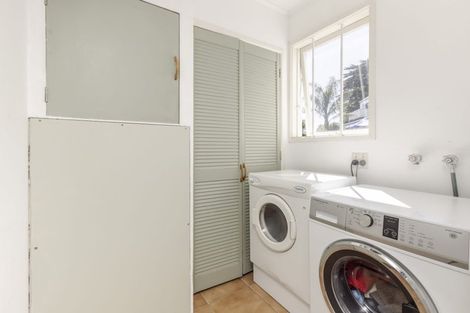 Photo of property in 8 Miro Place, Waiuku, 2123