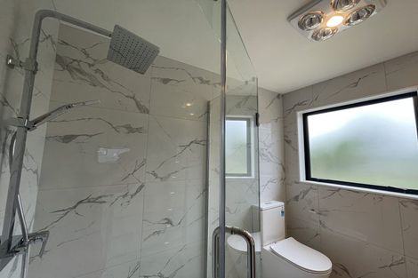 Photo of property in 30a Lowtherhurst Road, Massey, Auckland, 0614