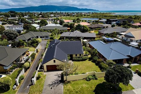 Photo of property in 79 Michael Road, Paraparaumu Beach, Paraparaumu, 5032