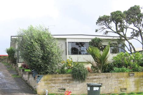 Photo of property in 37 Rosario Crescent, Red Beach, 0932