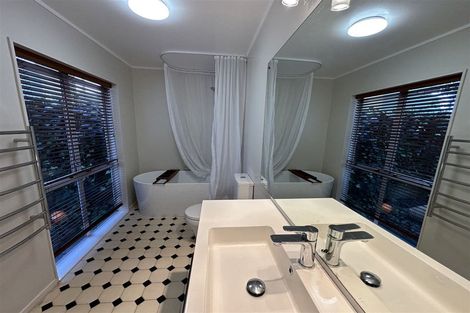 Photo of property in 23 Bernleigh Terrace, West Harbour, Auckland, 0618