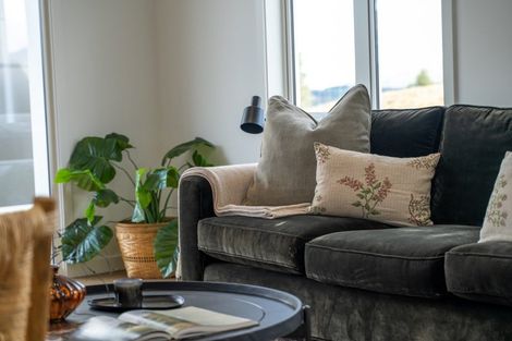 Photo of property in 105 Burdon Loop, Lake Hawea, 9382