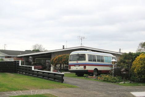 Photo of property in 17 Linklater Avenue, Bellevue, Tauranga, 3110