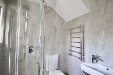 Photo of property in 7/94 Target Road, Totara Vale, Auckland, 0629