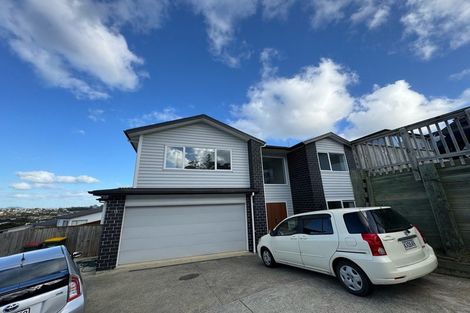 Photo of property in 18 Taurikura Way, Fairview Heights, Auckland, 0632