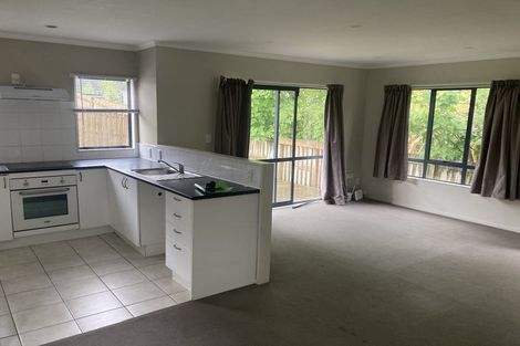 Photo of property in 21 Mona Vale, West Harbour, Auckland, 0618