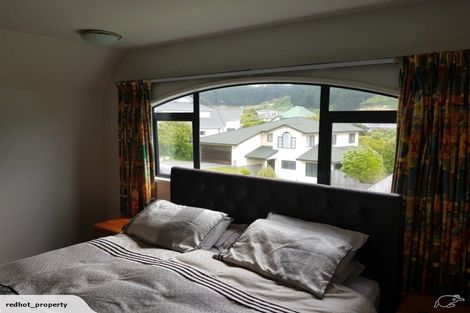 Photo of property in 1 Ridley Green, Churton Park, Wellington, 6037