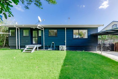 Photo of property in 3a Campion Road, Waikanae Beach, Waikanae, 5036