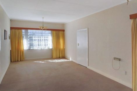 Photo of property in 13 Severn Street, Island Bay, Wellington, 6023