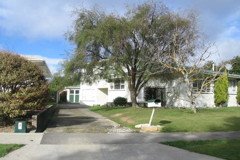 Photo of property in 20 Newhaven Place, Roslyn, Palmerston North, 4414