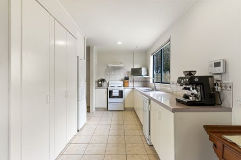 Photo of property in 16 Landsdale Place, Massey, Auckland, 0614