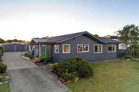 Photo of property in 17 Taksan Place, Pukete, Hamilton, 3200