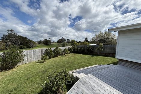 Photo of property in 1389 Whangaparaoa Road, Army Bay, Whangaparaoa, 0930