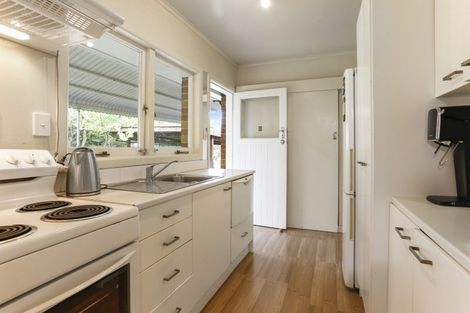 Photo of property in 27 Merriefield Avenue, Forrest Hill, Auckland, 0620