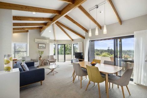 Photo of property in 2/22 Zion Road, Birkenhead, Auckland, 0626