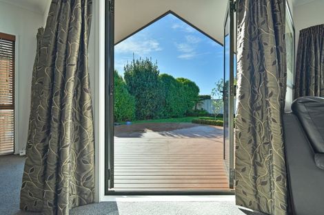 Photo of property in 37 Fairview Place, Havelock North, 4130