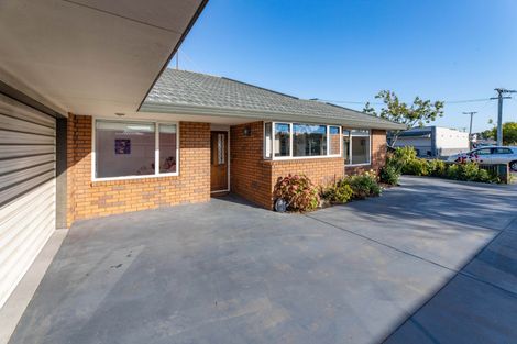 Photo of property in 4 Daniels Road, Redwood, Christchurch, 8051