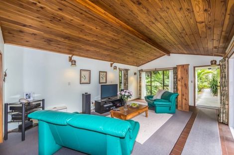 Photo of property in 3 Hebe Place, Birkenhead, Auckland, 0626