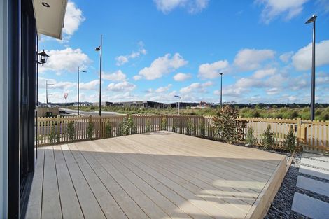 Photo of property in 45 Kaha Road, Papakura, 2110