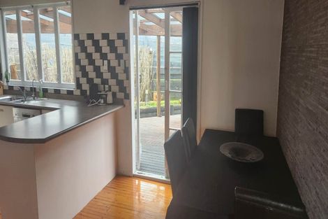 Photo of property in 17 Hewlett Road, Massey, Auckland, 0614