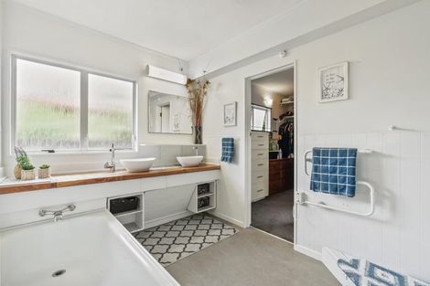 Photo of property in 17 Parkland Crescent, Te Kamo, Whangarei, 0112