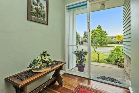 Photo of property in 17 Neeve Road, Taradale, Napier, 4112