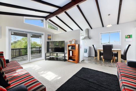 Photo of property in 1/62 Rua Road, Glen Eden, Auckland, 0602
